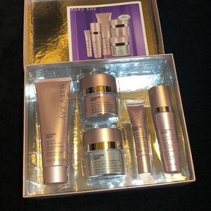 Mary Kay TimeWise Repair Volu-Firm Set Brand New